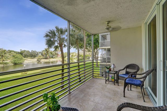 3499 Oaks Way Unit 205, Pompano Beach, FL 33069