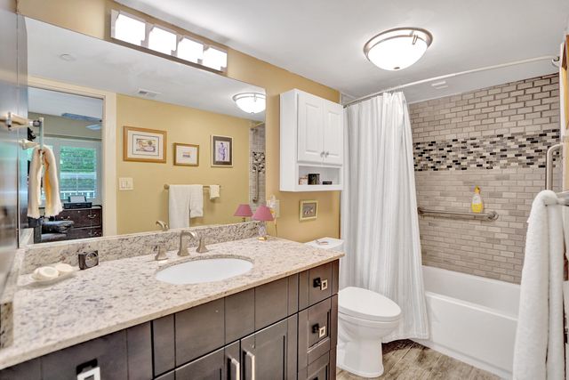 3499 Oaks Way Unit 205, Pompano Beach, FL 33069
