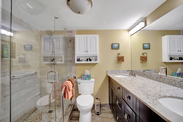 3499 Oaks Way Unit 205, Pompano Beach, FL 33069