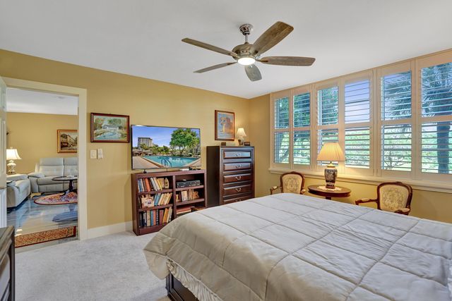 3499 Oaks Way Unit 205, Pompano Beach, FL 33069