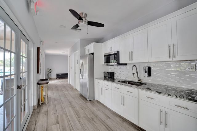 3499 Oaks Way Unit 205, Pompano Beach, FL 33069