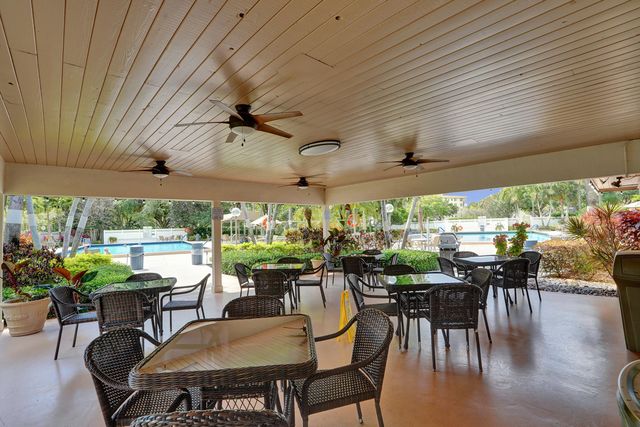 3499 Oaks Way Unit 205, Pompano Beach, FL 33069