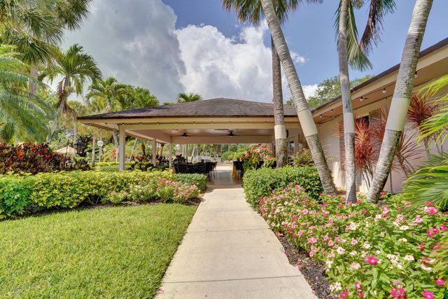 3499 Oaks Way Unit 205, Pompano Beach, FL 33069