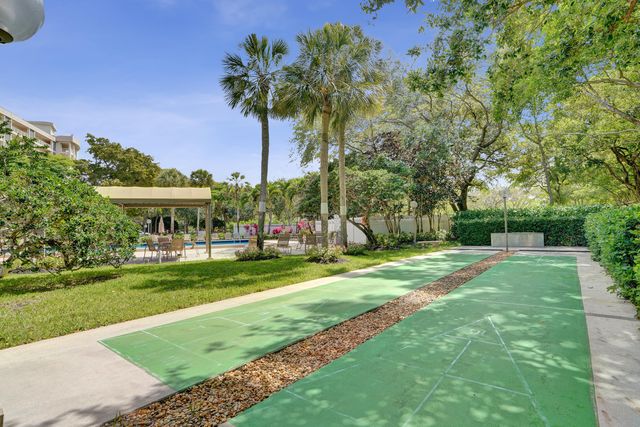 3499 Oaks Way Unit 205, Pompano Beach, FL 33069