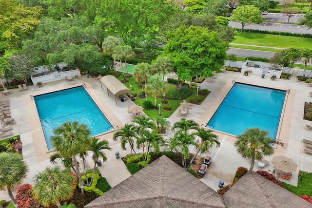 3499 Oaks Way Unit 205, Pompano Beach, FL 33069
