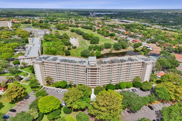 3499 Oaks Way Unit 205, Pompano Beach, FL 33069