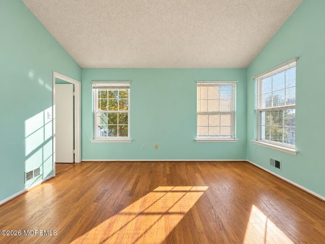 296 Pegasus Road 296, Piscataway, NJ 08855