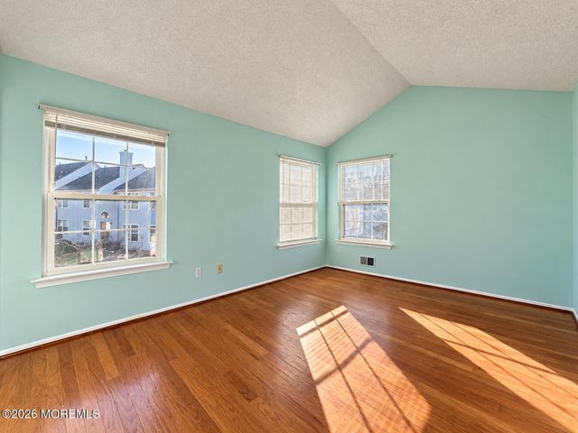 296 Pegasus Road 296, Piscataway, NJ 08855