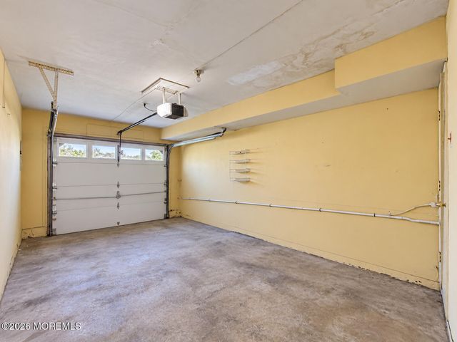 296 Pegasus Road 296, Piscataway, NJ 08855