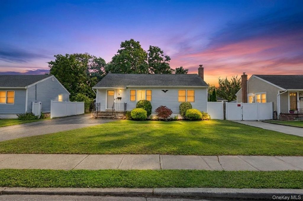 70 Mohawk Drive, North Babylon, NY 11703 — exterior