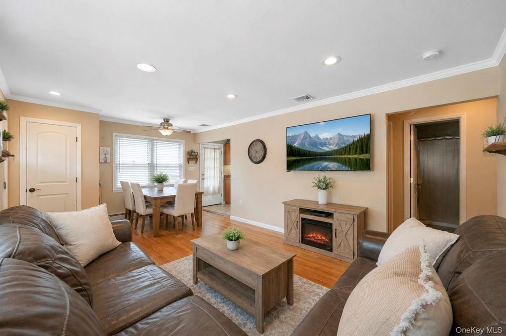 70 Mohawk Drive, North Babylon, NY 11703 — photo 5
