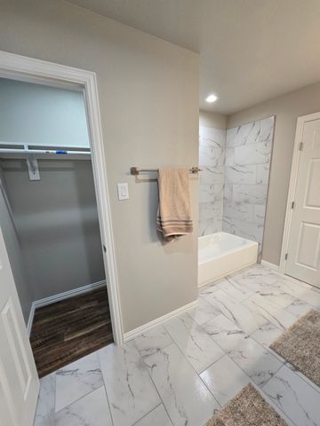 203 NW 32nd Street, Mineral Wells, TX 76067