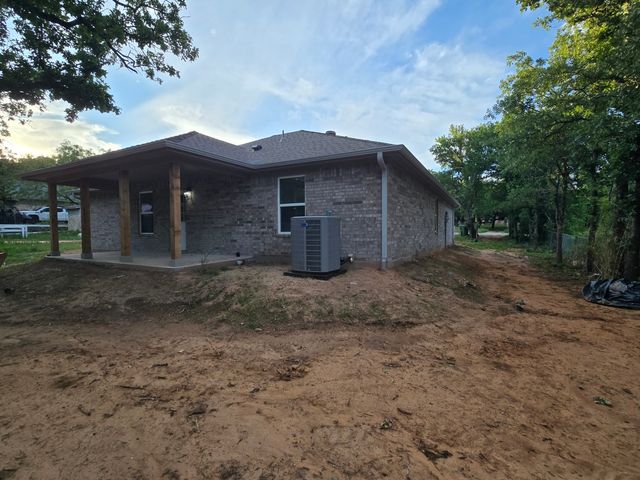 203 NW 32nd Street, Mineral Wells, TX 76067