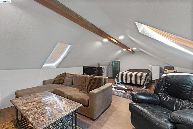 10040 Tesla Rd, Livermore, CA 94550