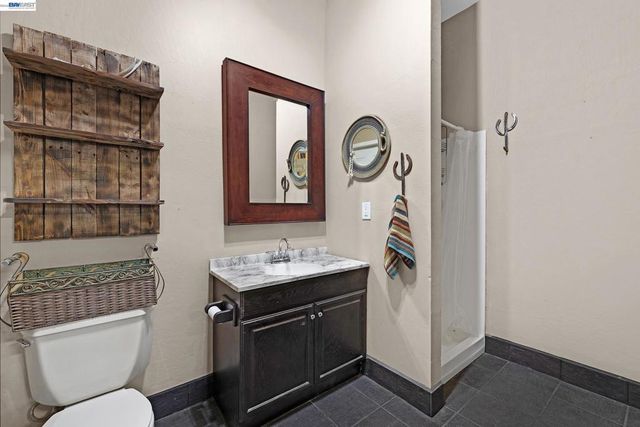 10040 Tesla Rd, Livermore, CA 94550