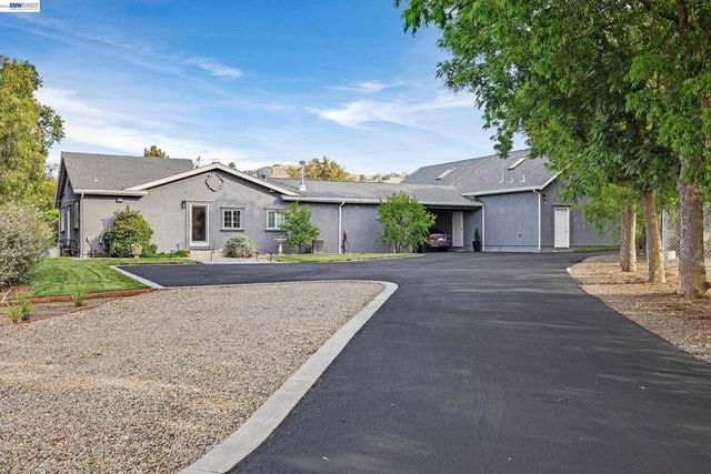 10040 Tesla Rd, Livermore, CA 94550