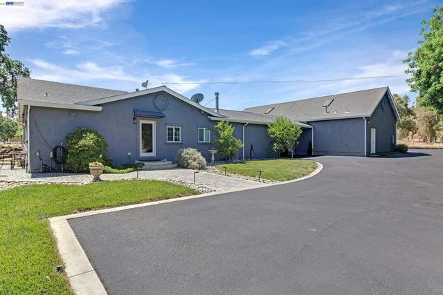 10040 Tesla Rd, Livermore, CA 94550