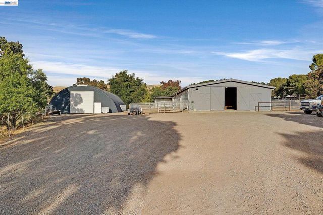 10040 Tesla Rd, Livermore, CA 94550
