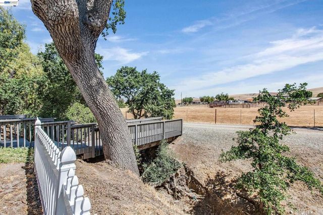 10040 Tesla Rd, Livermore, CA 94550
