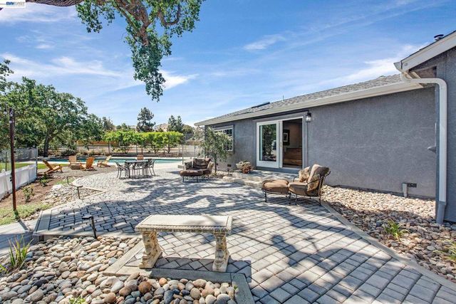 10040 Tesla Rd, Livermore, CA 94550