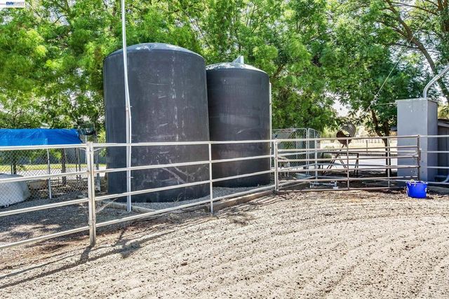 10040 Tesla Rd, Livermore, CA 94550