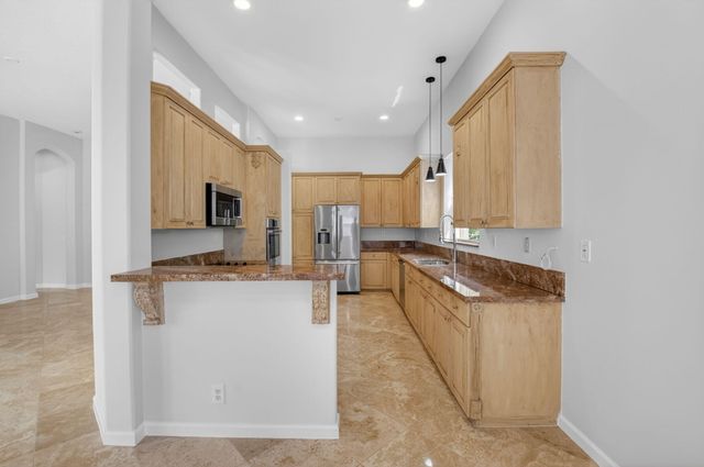 7032 Vivaldi Lane, Delray Beach, FL 33446