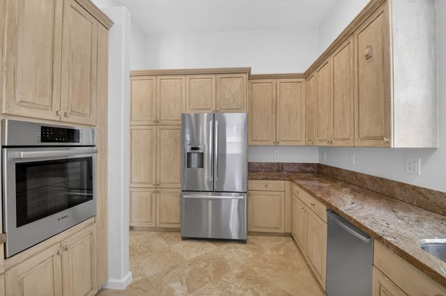 7032 Vivaldi Lane, Delray Beach, FL 33446