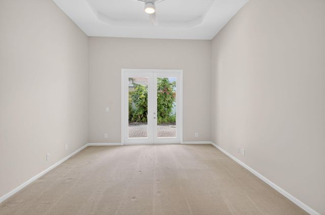 7032 Vivaldi Lane, Delray Beach, FL 33446