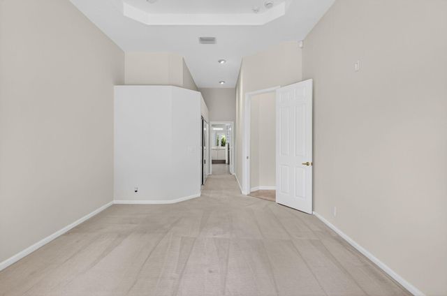 7032 Vivaldi Lane, Delray Beach, FL 33446