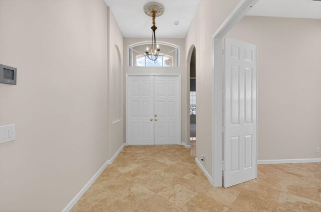 7032 Vivaldi Lane, Delray Beach, FL 33446