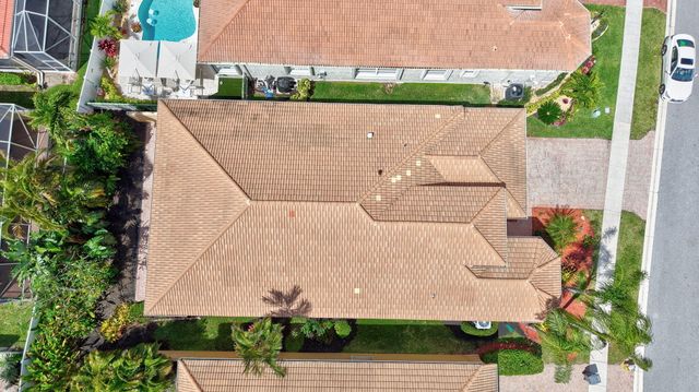 7032 Vivaldi Lane, Delray Beach, FL 33446