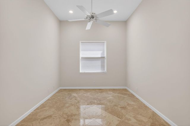 7032 Vivaldi Lane, Delray Beach, FL 33446