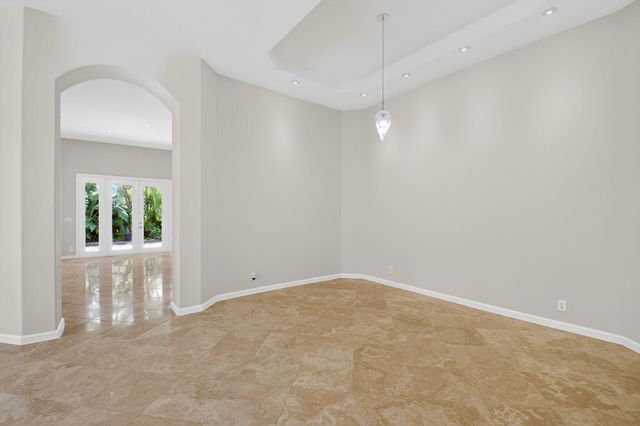 7032 Vivaldi Lane, Delray Beach, FL 33446