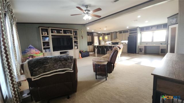 1602 W Saint Louis Avenue, Seadrift, TX 77983