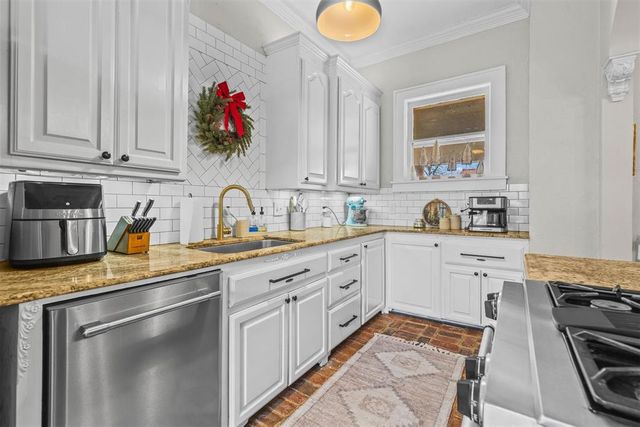 628 W Dakota Avenue, Chickasha, OK 73018