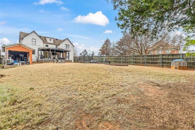 628 W Dakota Avenue, Chickasha, OK 73018