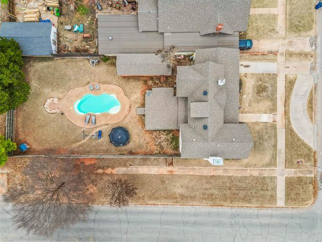 628 W Dakota Avenue, Chickasha, OK 73018