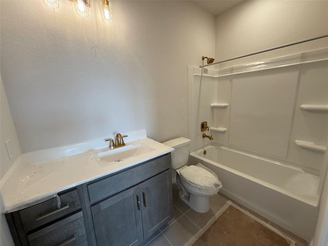 221 Kings Canyon DR, Dripping Springs, TX 78620