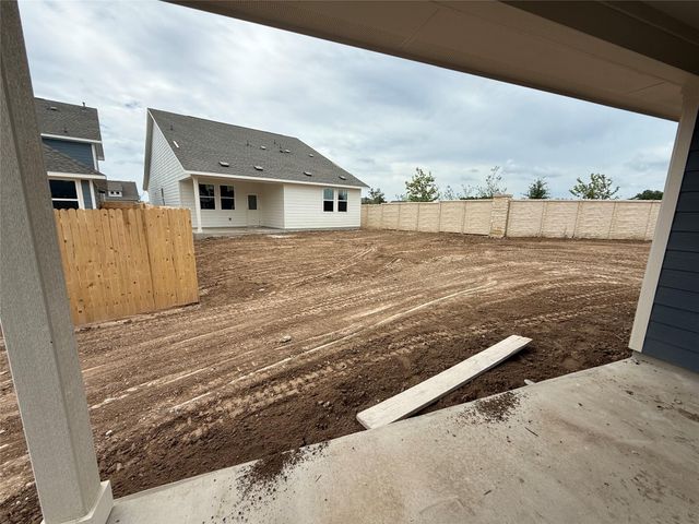 221 Kings Canyon DR, Dripping Springs, TX 78620