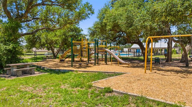 221 Kings Canyon DR, Dripping Springs, TX 78620