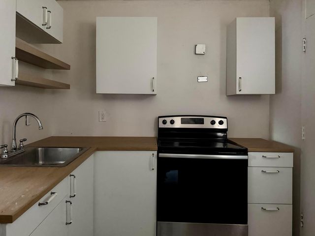 15600 NW 7th Avenue 303, Miami, FL 33169
