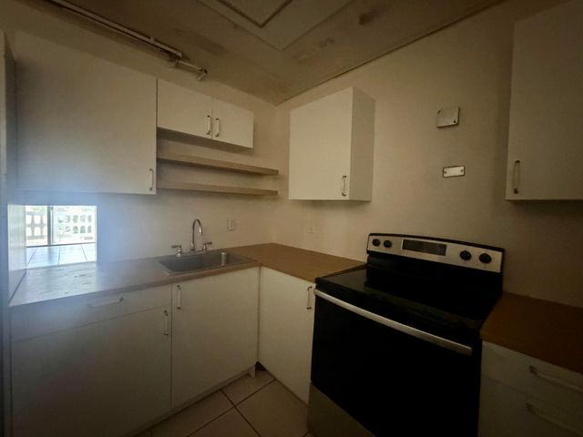 15600 NW 7th Avenue 303, Miami, FL 33169