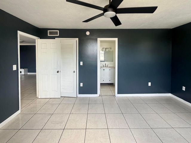 15600 NW 7th Avenue 303, Miami, FL 33169
