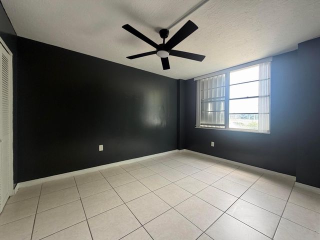15600 NW 7th Avenue 303, Miami, FL 33169