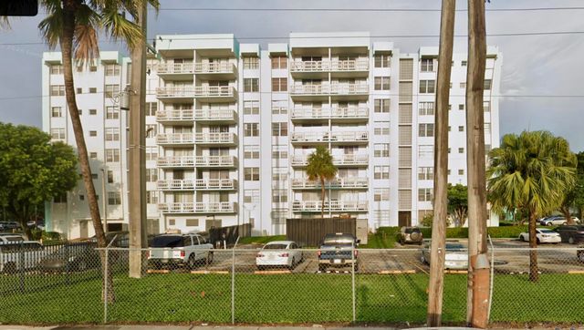15600 NW 7th Avenue 303, Miami, FL 33169