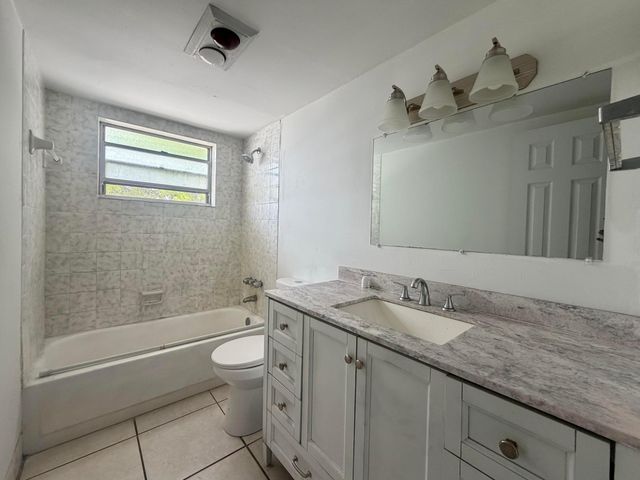15600 NW 7th Avenue 303, Miami, FL 33169