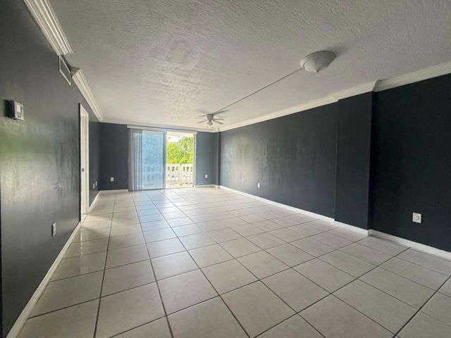 15600 NW 7th Avenue 303, Miami, FL 33169