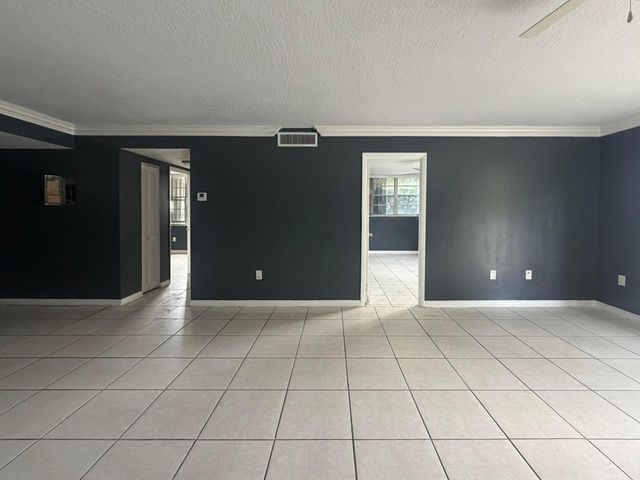 15600 NW 7th Avenue 303, Miami, FL 33169