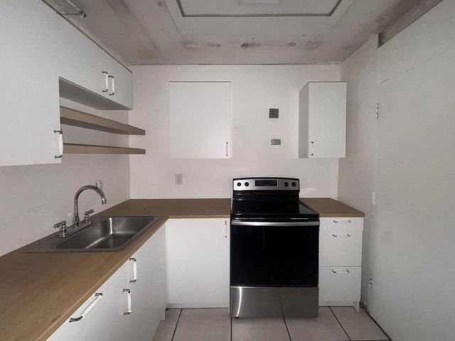 15600 NW 7th Avenue 303, Miami, FL 33169