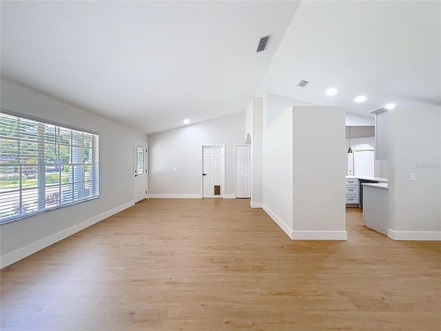 401 COUNTRY WOOD CIR, Lake Mary, FL 32746